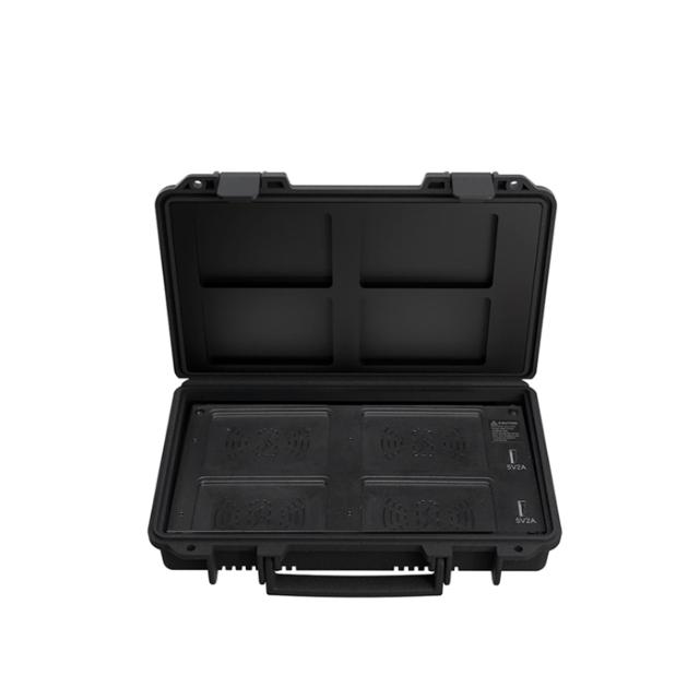 APUTURE MC 4 LIGHT WIRELESS CHARGING CASE