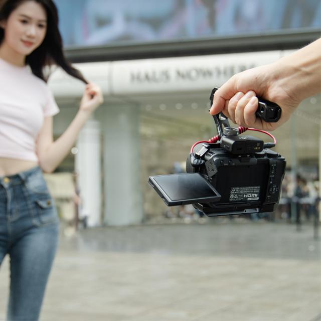 SmallRig 5427 Cage for Canon EOS R50 V Black