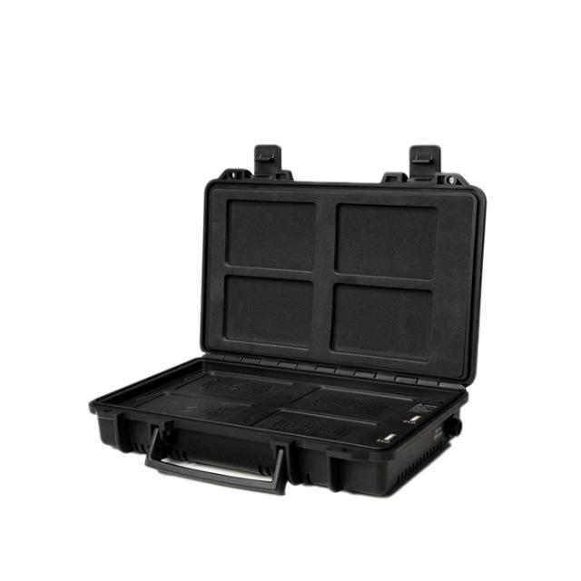 APUTURE MC 4 LIGHT WIRELESS CHARGING CASE