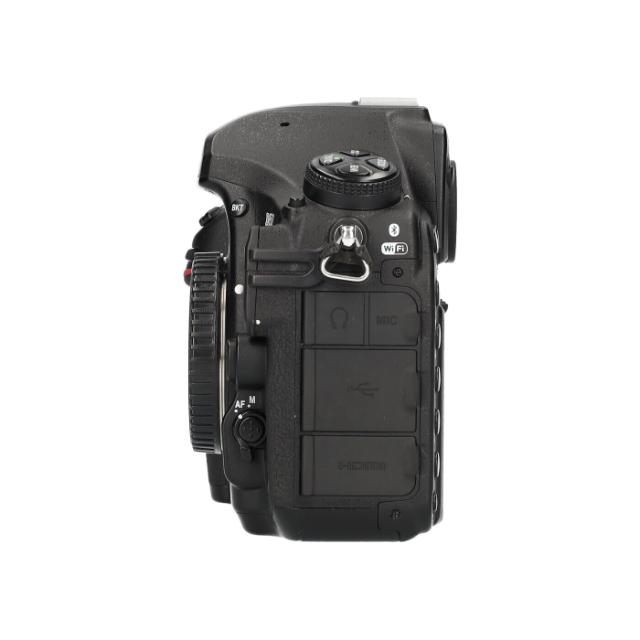 NIKON BODY D850 (2) USED