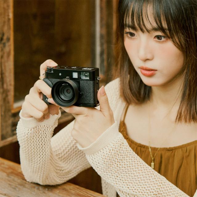 SmallRig 5215 Lens Hood for Fuji X half Black