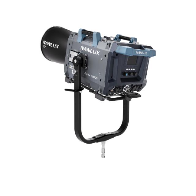 NANLUX EVOKE 5000B IN FLIGHTCASE W/ 30° REFLECTOR