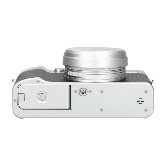 FUJI CAMERA X100 VI SILVER (1) USED