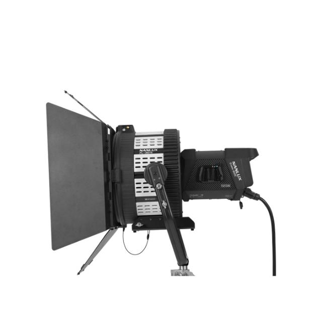 NANLUX EVOKE 900C W FL-35YK SPOT LIGHT & FLIGHTCAS