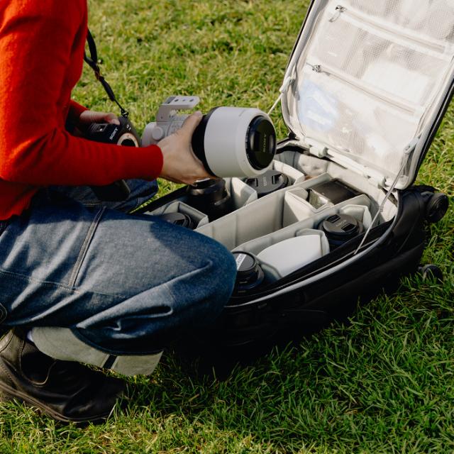 Peak Design Roller Pro Carry-On, Black w/ Cube