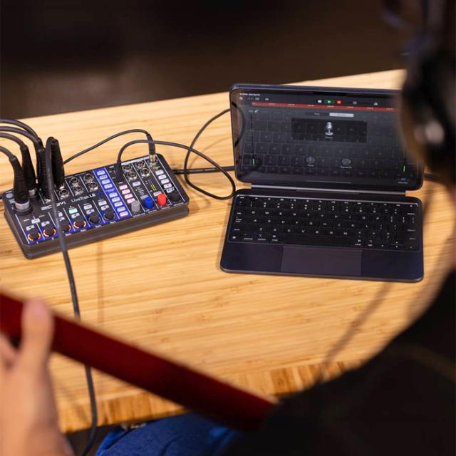 ZOOM LIVETRACK L-6
