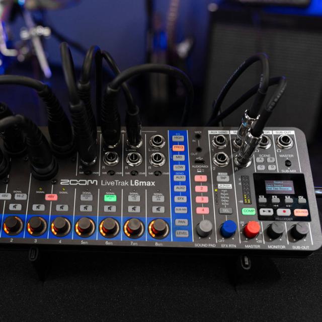 ZOOM LIVETRACK L6MAX
