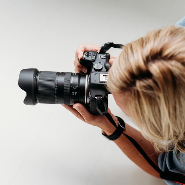 TAMRON 18-300MM F/3,5-6,3 DI III-A VC VXD RF-MOUNT