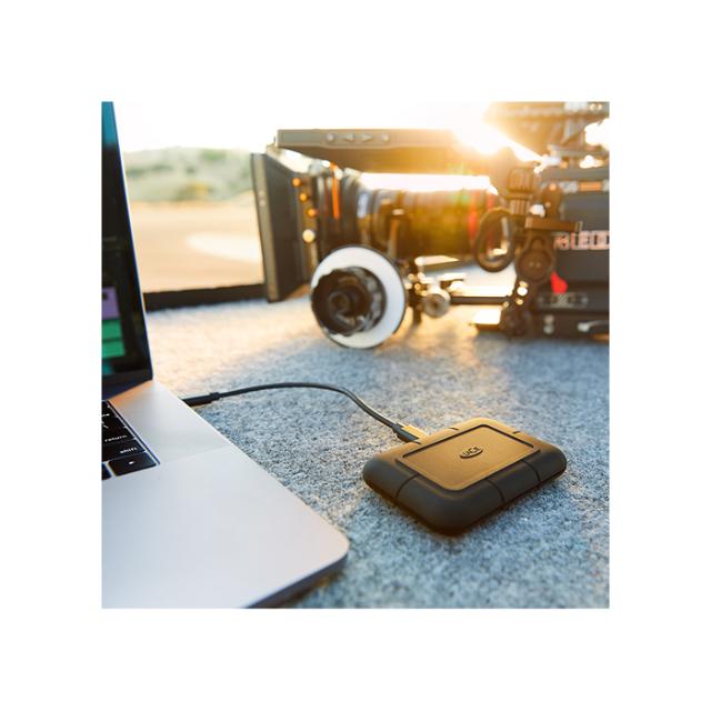 LACIE 2TB RUGGED PRO SSD THUNDERBOLT3 STHZ2000800