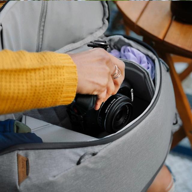 PEAK DESIGN EVERYDAY BACKPACK 20L ZIP - ASH