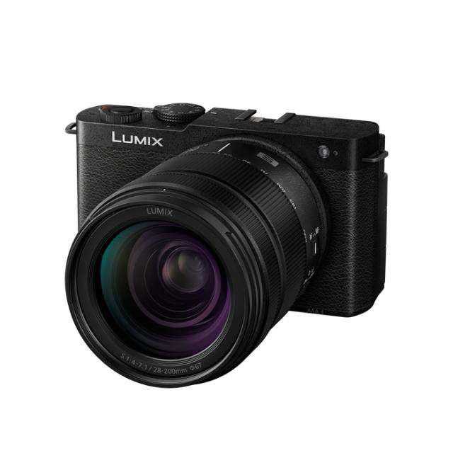 PANASONIC LUMIX S9 W. 28-200MM JET BLACK