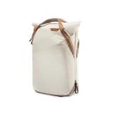 PEAK123325-LANG1-985dc1ac-1e7d-4ae1-9c57-6db8fd9ada72