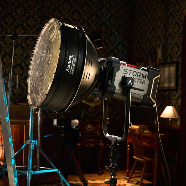 APUTURE STORM PARALLEL BEAM 70 FLIGHT CASE KIT