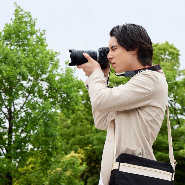 TAMRON 18-300MM F/3,5-6,3 DI III-A VC VXD RF-MOUNT