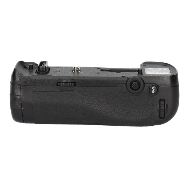 NIKON BATTERIGREB MB-D18 F. D850 (2) USED