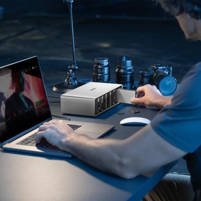 Lexar Workflow Pro - Dual SD Reader & 2x2TB SSD