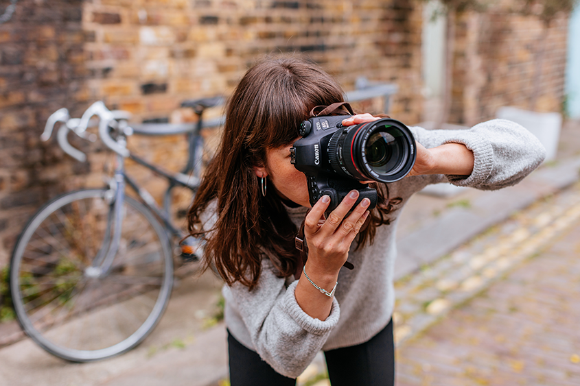Køb udvalgte Canon kameraer og få Cashback på objektiver.